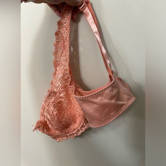 Fashion bug 40 D pink peachy lace bra - Picture 5 of 5